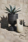 Hourglass Pot Medium Black