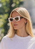 Zoe Solbrille Cream & Light Brown