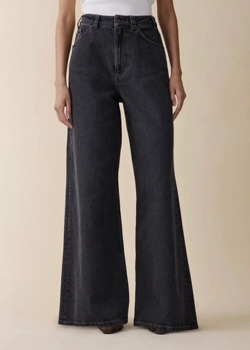 Alfama Jeans Black Vintage