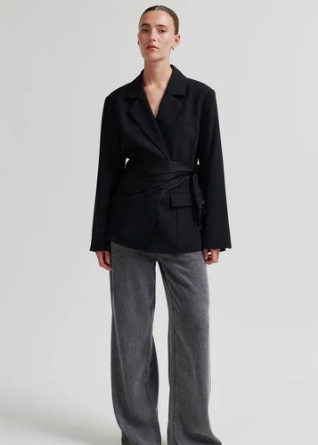 Lacia Lace Scarf Black