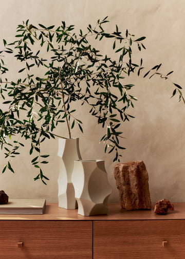 Cueva Vase Off-white