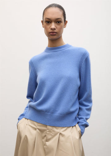 Classic Roundneck Sweater Blue