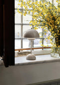 Flowerpot VP9 Trådløs Bordlampe | Grey Beige