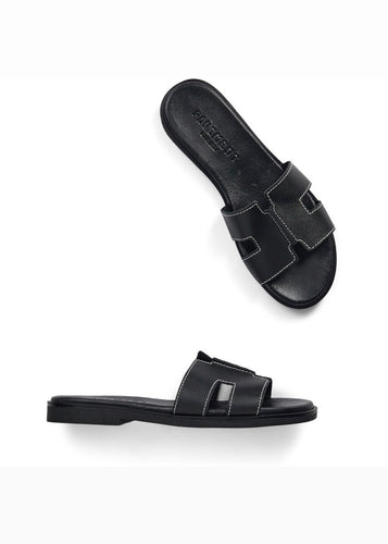 Pam Sandal